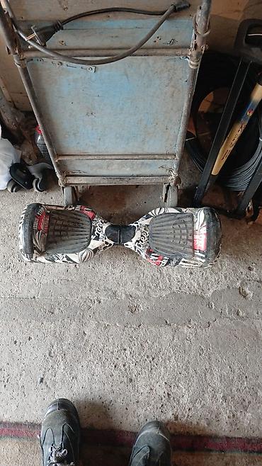 electro gitara: Qiyməti 100 manatdır razılaşma yolu ilədir. giroskuter adaptiri yoxdu — 3
