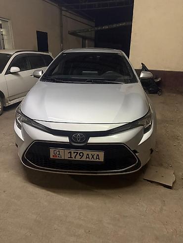 Toyota: Toyota Corolla: 2019 г., 1.8 л, Гибрид, Седан — 2