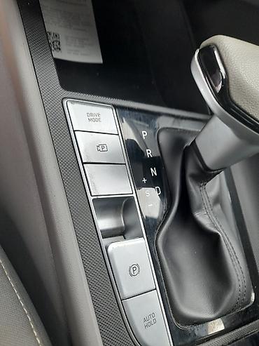 Hyundai: Hyundai Elantra: 2023 г., 1.6 л, Автомат, Гибрид, Седан — 12