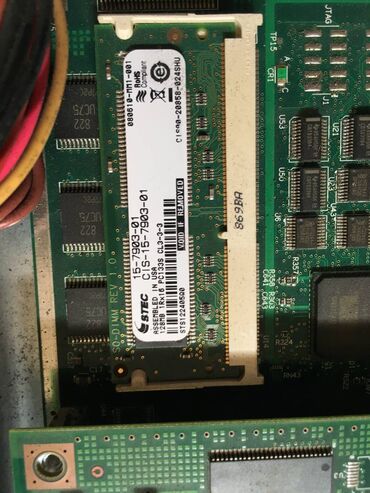 Modemlər və şəbəkə avadanlıqları: Cisco 2801 Inteqrasiya olunmuş xidmətlər maşrutizatoru. VPN üçün — 10