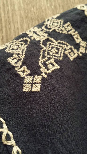 Košulje i bluze: ZARA teget bluza sireg kroja. Velicina M. na lalafo.rs - slika 4 ZARA teget bluza sireg kroja. Velicina M. - Beograd - slika 4