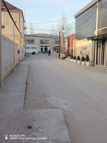 torpaq saheleri: 3 sot, Makler, Bələdiyyə
