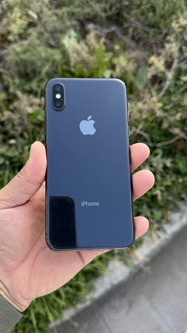 Apple iPhone: IPhone X, Б/у, 64 ГБ, Защитное стекло, Чехол, 76 %