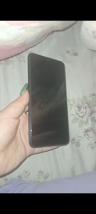 notebook ucuz qiymete: Samsung A10 cox yaxsi telefondur zaratqani super saxliyir ustunde