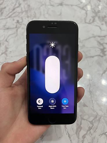 Apple iPhone: IPhone SE 2020, 64 ГБ, Черный, Чехол, 74 % — 6