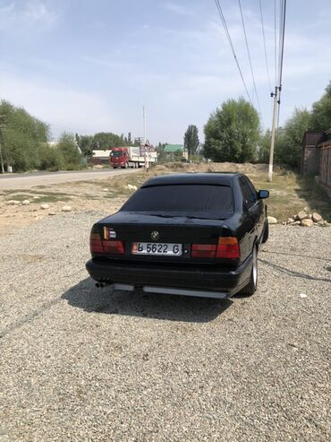 купить золотое украшение: BMW 5 series: 1992 г., 2 л, Бензин, Седан