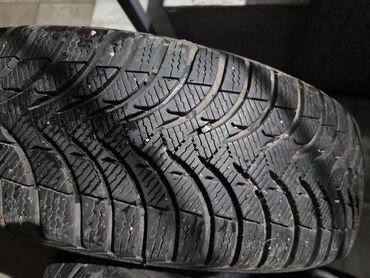 Gume i felne: Set od 4 kompletna točka za Volkswagen. - Gume: Michelin Alpin (M+S — 9