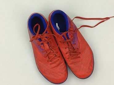 Buty piłkarskie Decathlon - Model: korki piłkarskie na naturalną