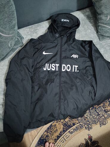 kožna jakna s: Jakna Nike, L (EU 40), bоја - Crna