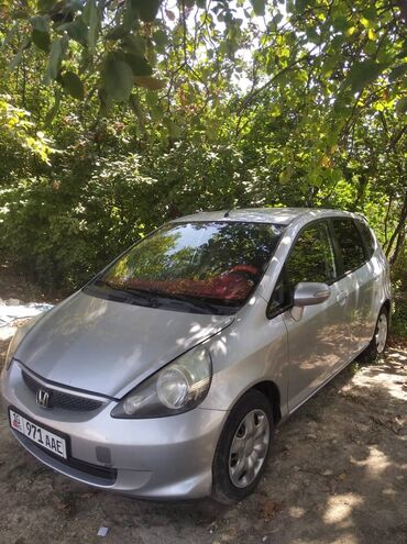 авто с последующим выкупом фит: Honda Jazz: 2005 г., 1.3 л, Механика, Бензин, Седан