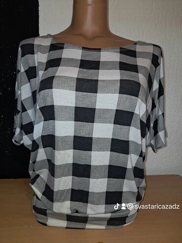 Majice kratkih rukava: Ženske bluze/majice – više modela - Crna majica sa srebrnim na lalafo.rs — 2 Majice kratkih rukava: Ženske bluze/majice – više modela - Crna majica sa srebrnim — 2