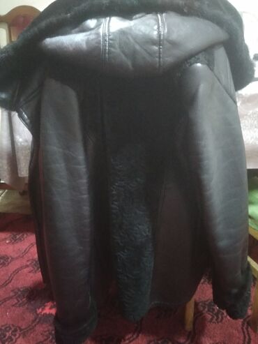 podarki na 23 fevralya muzhchinam: Женская куртка цвет - Черный