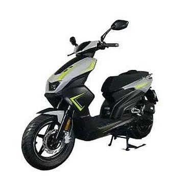 Ostali motocikli i skuteri: Sportski skuter 50cc – modern dizajn i agilne performanse - Agregat — 11