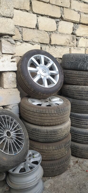 lapet təkərləri: İşlənmiş Disk təkər Nissan R 16, 5 Boltlu