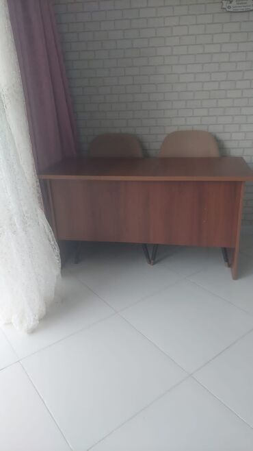 Masa və oturacaq dəstləri: 2 stul — 4