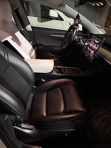 id4 pro: Tesla Model 3: 2022 г., Электромобиль, Седан — 4