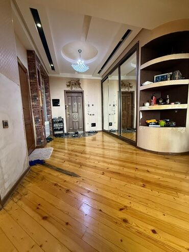 Sifarişlə qonaq dəstləri: Satılır: mənzilin geniş zalı və dəhlizi üçün nəzərdə tutulmuş daxili — 26