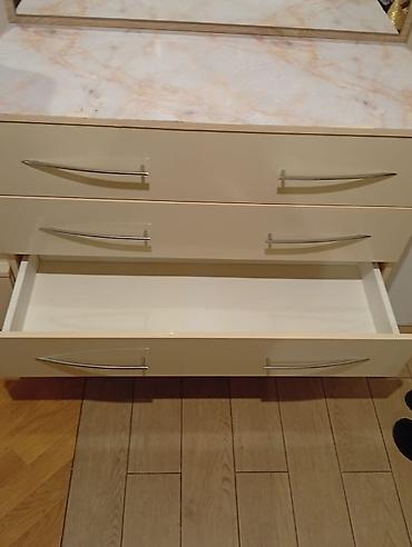 güzgüsü: Krem rəngli komod və güzgülü üst panel dəsti - Material — 3