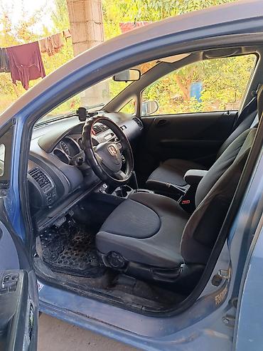 sprinter 4 4: Honda Fit: 2002 г., 1.3 л, Автомат, Бензин, Хэтчбэк — 5