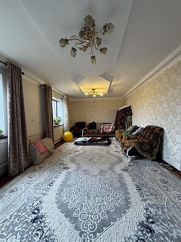 Продажа коттеджей и домов: ✨Продаётся дом в с. Сокулук✨ 🏡Характеристики: • Участок - 14 соток • — 8