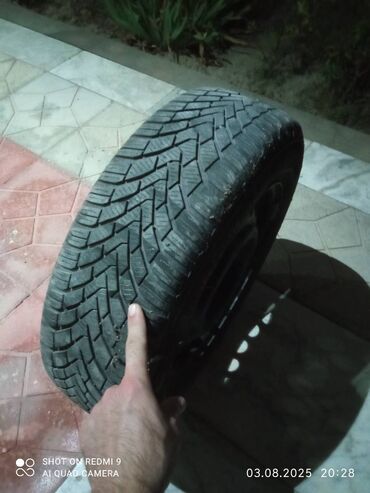 Шины: Б/у Колесо Mercedes-Benz 165 / 65 / R 15, 5 Болтов