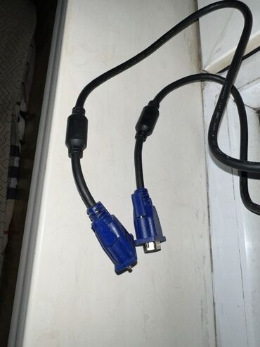 vga переходник: Кабель VGA-VGA Тип: аналоговый видеокабель VGA, разъёмы 15-pin