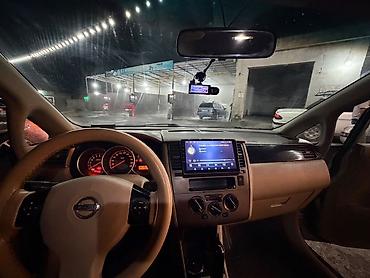 masin zapi: Nissan Tiida sedan – fərqli dizaynlı şəhər avtomobili 1,6 mator — 9