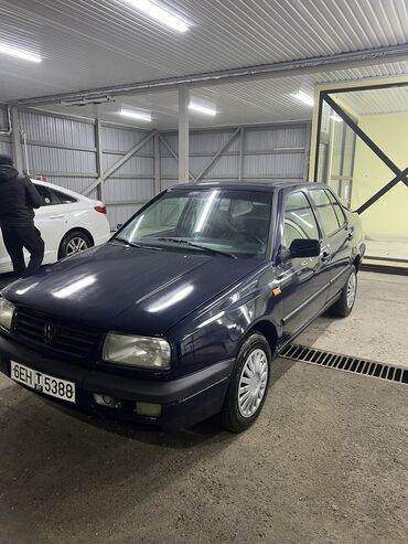 каропка юмз: Volkswagen Vento: 1.8 л | 1993 г. | Седан