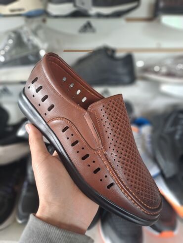 Другая мужская обувь: New Kral
Размер 39.40.41.42.43.44 
Цена 1500