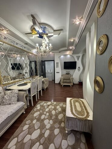 Uzunmüddətli kirayə mənzillər: Mətbəx hissəsində ağ rəngli modul mebellərlə təchiz olunmuş, qara -da lalafo.az — 7 Uzunmüddətli kirayə mənzillər: Mətbəx hissəsində ağ rəngli modul mebellərlə təchiz olunmuş, qara — 7