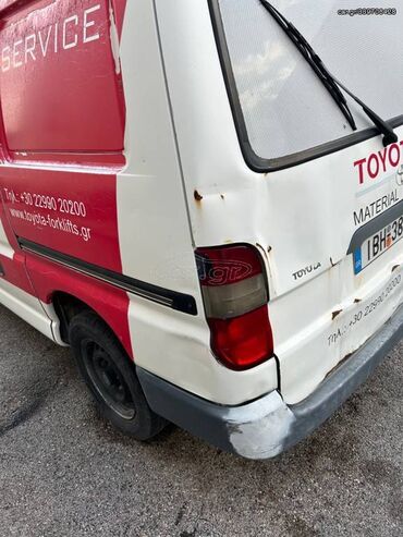 Toyota: Toyota Hiace: | 2004 year Van/Minivan
