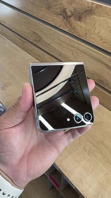 поко f4 gt цена в бишкеке: Samsung Galaxy Z Flip 5, Б/у, 256 ГБ