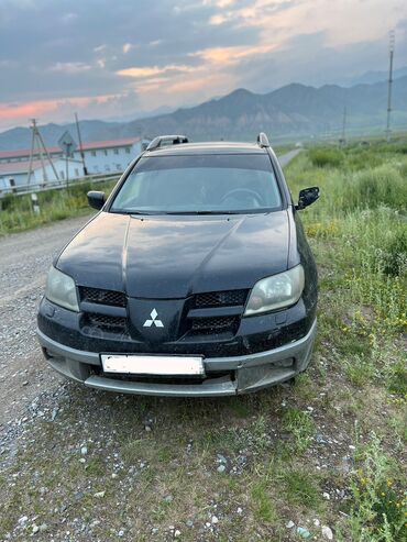 купить бу электромобиль из китая: Mitsubishi Outlander: 2003 г., 2 л, Механика, Бензин, Хэтчбэк