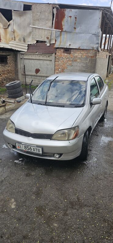 Toyota: Toyota Platz: 2000 г., 1.5 л, Автомат, Бензин, Седан