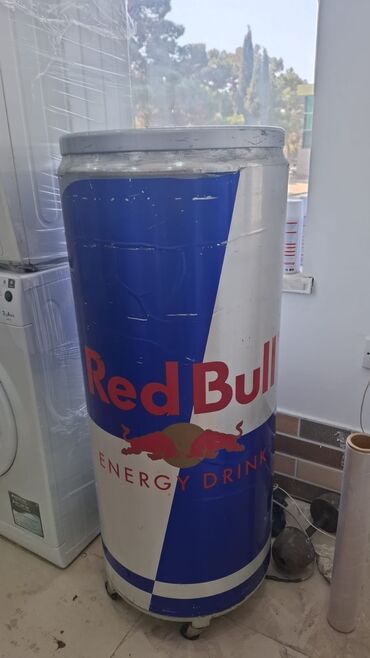 Soyuducu vitrinləri: Red bull soyuducusu 160 azn . Tam islekzemanetle . Catdirilma var