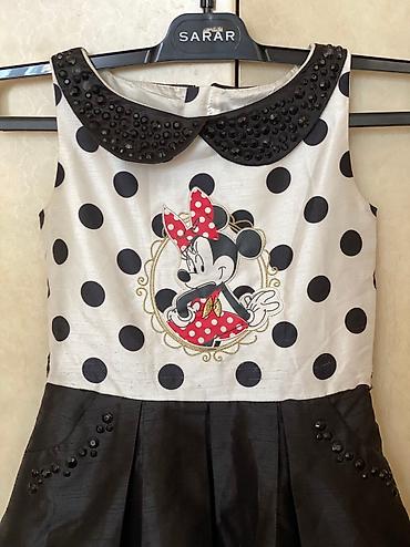 Платья: Disney Paltar 6-7-8 yaşlı uşağa uygundur. 2-3 defe geyilib ideal teze — 2