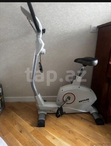 Digər trenajorlar: Kettler Polo M-dən olan bu velotrenajor evdə məşq etmək üçün