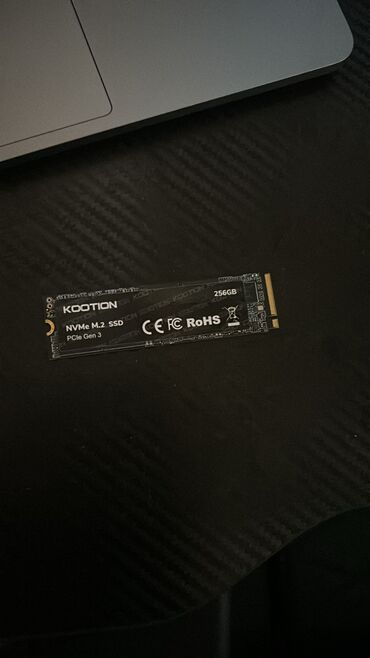 işlənmiş notebook: Ssd ideal vəziyyətdə