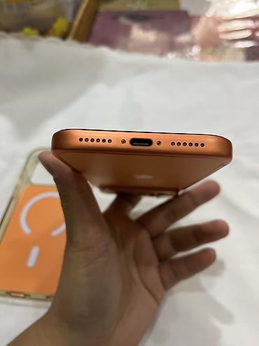 Уюлдук телефондор жана аксессуарлар: IPhone 17 Pro Max, Колдонулган, 256 ГБ, Ток сары, Коргоочу айнек, Каптама, Кабель, 93 % — 5