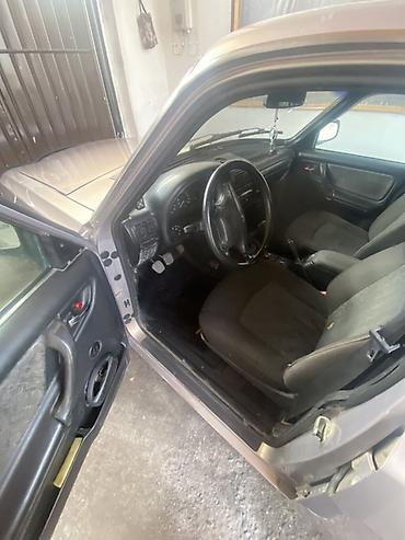 ГАЗ: ГАЗ 31105 Volga: 2005 г., 2.4 л, Механика, Газ, Седан — 4