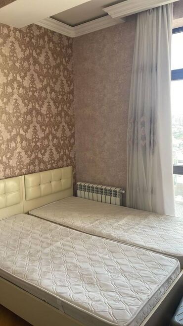 Uzunmüddətli kirayə mənzillər: Tibb Universitetinin yanında 20 mərtəbəli binanın 15-ci mərtəbəsində 3 — 3