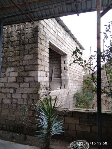 Həyət evləri və villaların satışı: Hövsanda, turkana geden yolda iki otaqli yaritikili ev satilir. Yola -da lalafo.az — 2 Həyət evləri və villaların satışı: Hövsanda, turkana geden yolda iki otaqli yaritikili ev satilir. Yola — 2