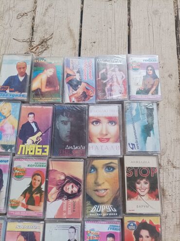 CD, DVD disklər və kassetlər: Orjinal kasetler balacalar 5 AZN vidyo kasetler 8 azn yumuru kasetler — 14