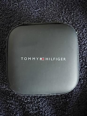 Aksesuarlar: Tommy Hilfiger пусеты . Из хирургической стали с золотым напылением — 3