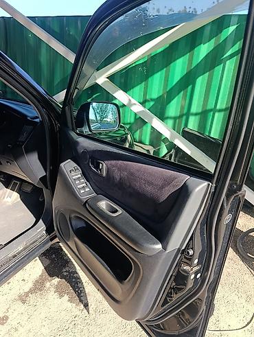 автоком: Toyota Kluger: 2002 г., 3 л, Автомат, Бензин, Кроссовер — 6