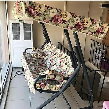 Yelləncəklər: Türkiyə istehsalı 
Keyfiyyətli və davamlı👍
2 metr hündürlüyü 1,45 eni — 9