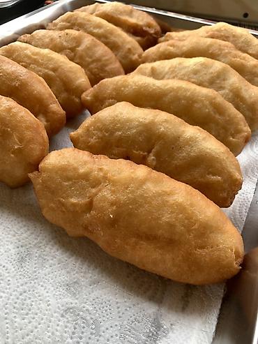 Повара: Пирожки беляши хошаны сосиски самсы алатские Обязательно — 4