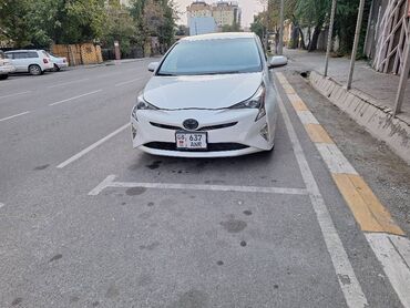 Toyota: Toyota Prius: 2016 г., 1.8 л, Вариатор, Гибрид, Хэтчбэк