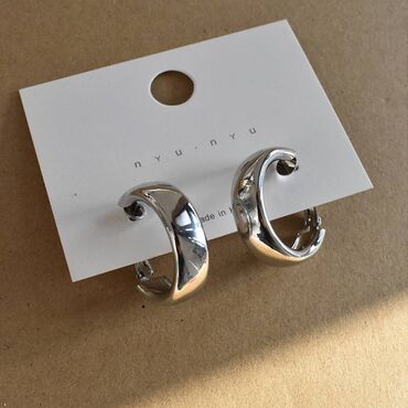 серьги и кольцо: Серьги зеркальные, металлические, кольца, диаметр 3 см, личность