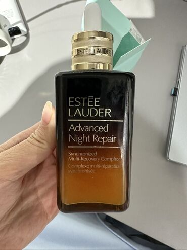 сумку для косметики: Ночная восстанавливающая сыворотка для лица Estée Lauder Advanced